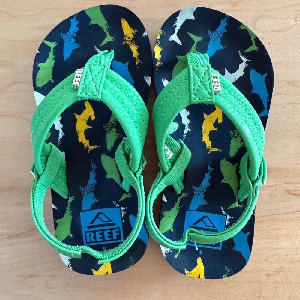 Toddler Reef Sandals Sharks 9
